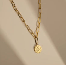 Load image into Gallery viewer, Gold Molten Disc Paperclip Necklace