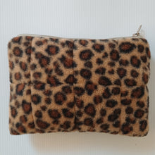 Load image into Gallery viewer, Coin Card Purse Leopard Fleece