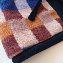 Load image into Gallery viewer, Kiddies Reversible Gilets Checkered Fleece