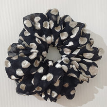 Load image into Gallery viewer, French Vintage Scrunchie Removable Tie / Skinny Scarf