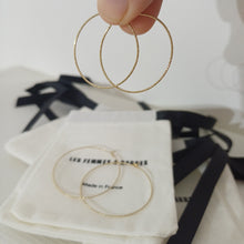 Load image into Gallery viewer, Clash Slim M Gold Hoop Earrings