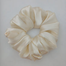 Load image into Gallery viewer, Vintage French Silk Scrunchie Cream