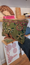 Load image into Gallery viewer, Green Beaded Sequins Clutch