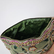 Load image into Gallery viewer, Green Beaded Sequins Clutch