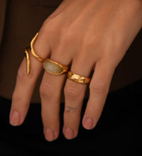 Load image into Gallery viewer, Jade Gemstone Gold Ring