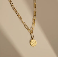Load image into Gallery viewer, Gold Molten Disc Paperclip Necklace