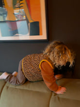 Load image into Gallery viewer, Kiddies Reversible Gilets Leopard Fleece